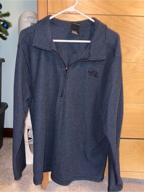 The North Face Men's Quarter-Zip Sweater - Dark Blue